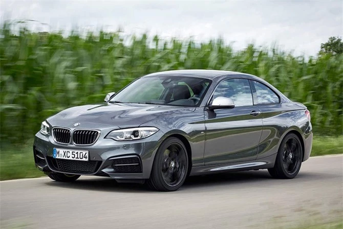 2. BMW 2 Series 2019 (giá khởi điểm: 35.300 USD).