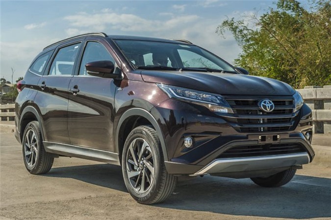Bảng giá xe Toyota tháng 10/2018: Thêm 3 mẫu xe mới, tăng giá