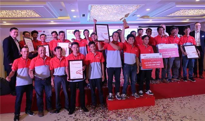 Chiếc bay vàng – sân chơi cho người thợ xây