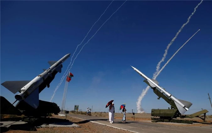 Nga bị tố triển khai binh sĩ và vận chuyển tên lửa vào Libya để chống phương Tây