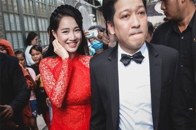 Nhã Phương lộ vòng 2 ngày càng lớn khi đi hát karaoke với ông xã Trường Giang