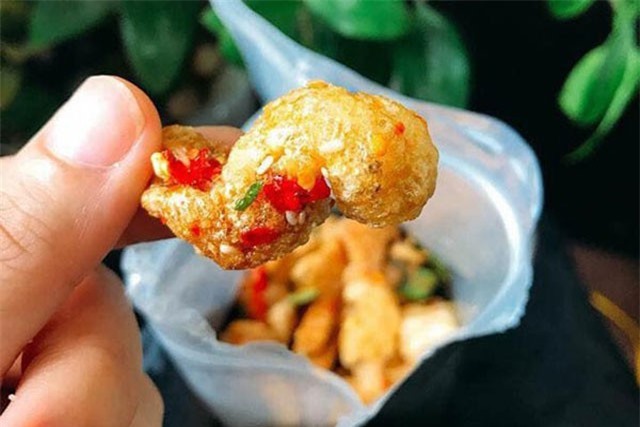 Từ thực phẩm giá rẻ như cho thành món ăn vặt đắt đỏ, hút khách Hà thành