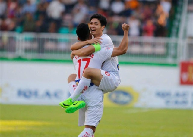 Công Phượng, Văn Thanh lọt đội hình tiêu biểu V.League 2018