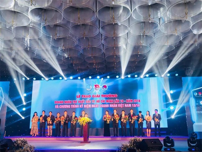 Trao giải thưởng “Doanh nhân trẻ xuất sắc Thành phố Hồ Chí Minh”