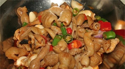 nhung mon an di nhat chau a khien du khach vua to mo, vua kinh hai hinh anh 2