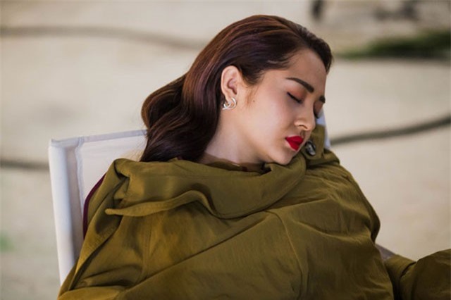 Bảo Anh ngất xỉu khi chụp ảnh quảng cáo