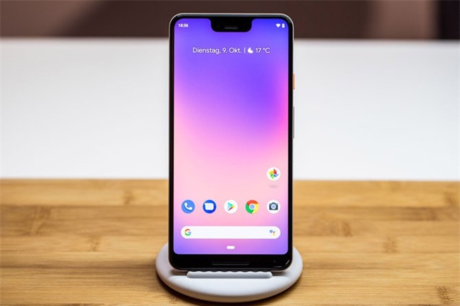 Smartphone chống nước, chip S845, màn hình ‘tai thỏ’ giá gần 21 triệu