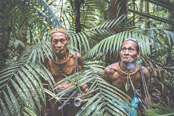 Bộ lạc Clinging, Indonesia.