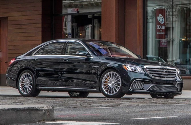 6. Mercedes-Benz AMG S65 AMG RWD Coupe 2018 (giá: 238.900 USD).