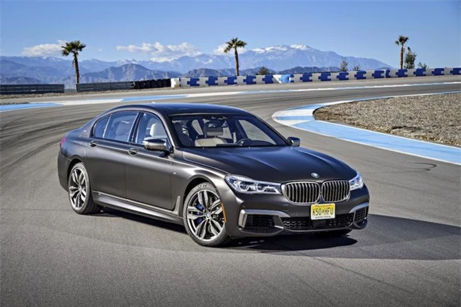 9. BMW M760i xDrive 2019 (giá: 156.700 USD).