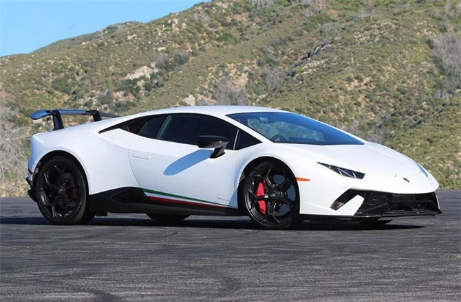 1. Lamborghini Huracan Performante AWD Coupe 2018 (giá: 274.390 USD).