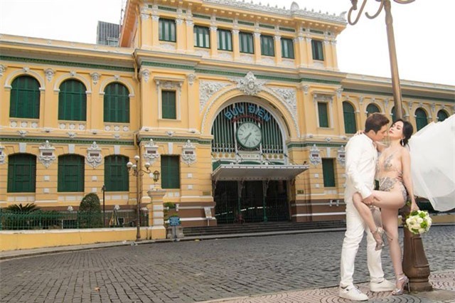 Sĩ Thanh nối gót Á hậu Thư Dung, "bôi bẩn" Sài Gòn bằng ảnh phản cảm?