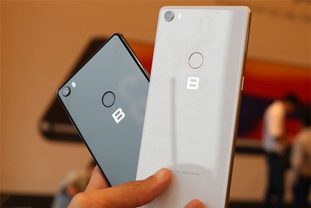 Người dùng háo hức được trải nghiệm, hết lời khen ngợi ‘độ chất’ của Bphone 3