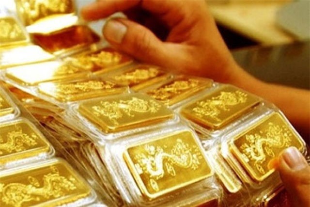 GIÁ VÀNG NGÀY 12/10: Tăng dựng ngược khi Donald Trump chỉ trích