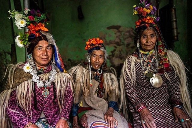 Cận cảnh cuộc sống của bộ lạc Himalaya có tập tục đổi vợ tự do