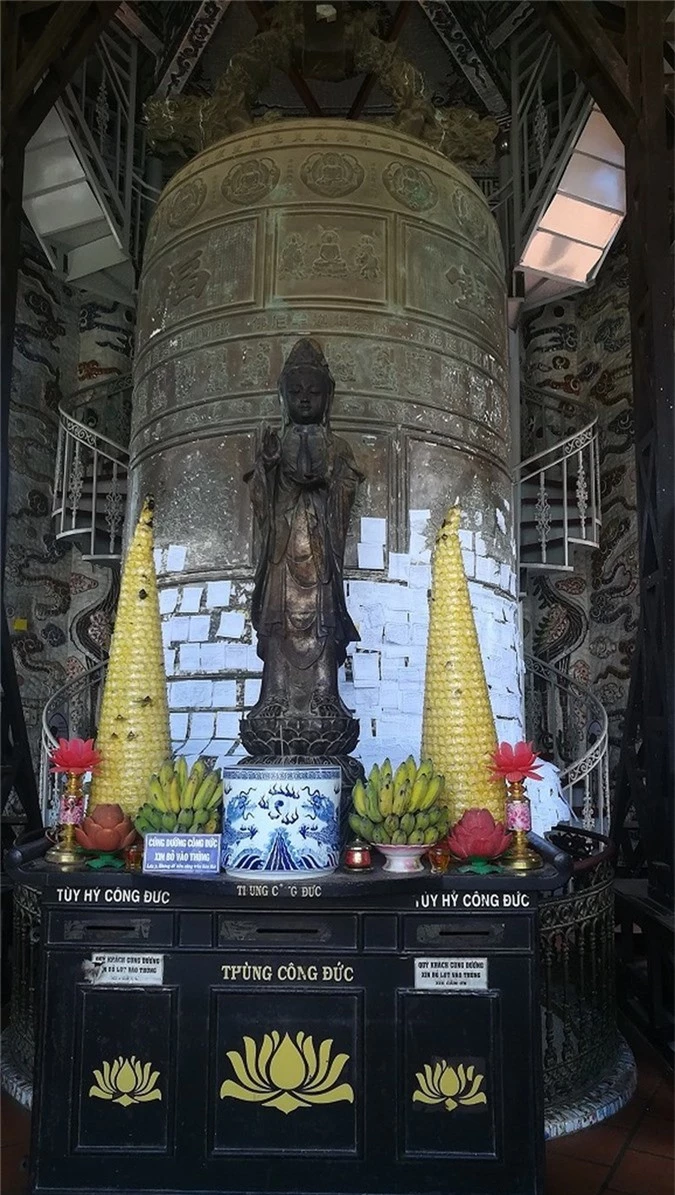 Chuyện về ngôi chùa 've chai' giữ nhiều kỷ lục ở Đà Lạt - ảnh 9