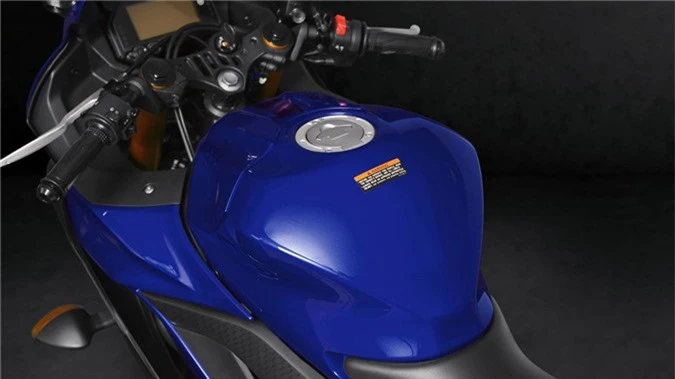 Yamaha YZF-R3 2019 so huu kieu dang moi, cai tien dong co hinh anh 7