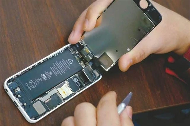 Apple đã chi hàng tỉ USD cho bào hành thay thế iPhone tại Trung Quốc. Ảnh: AFP.