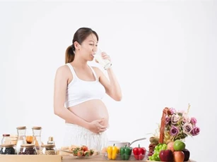 Những thực phẩm hại cả mẹ bầu và thai nhi