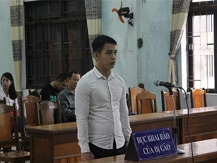 Cựu quân nhân mua ma túy rồi thuê phòng khách sạn để sử dụng