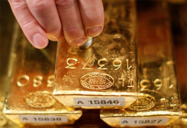 Giá vàng hôm nay 13/10: Tìm đường bứt lên