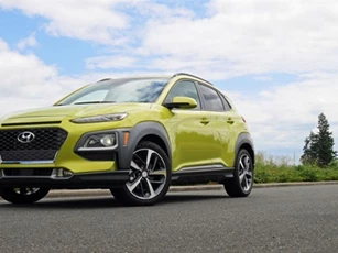 Hyundai Kona 2019 bổ sung gói công nghệ an toàn tiêu chuẩn, giá 466 triệu đồng