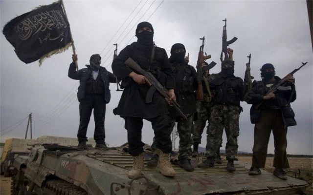 Các chiến binh khủng bố IS