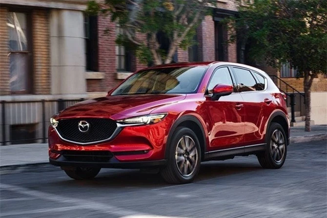 7. Mazda CX-5 2018 (giá khởi điểm: 24.150 USD).