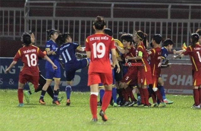 Diễn biến mới nhất vụ các cầu thủ nữ ẩu đả trên sân Thống Nhất