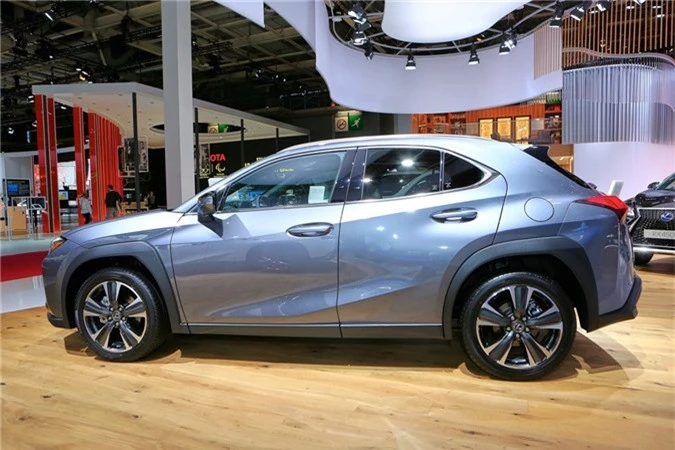 Crossover Lexus UX hoan toan moi xuat hien o Paris Motor Show hinh anh 5