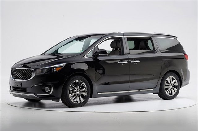 Chi tiết Kia Sedona 2018 vừa về Việt Nam, giá từ 1,1 tỷ đồng