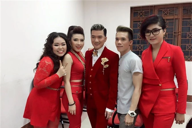 47 tuoi, mr dam so huu quyen luc "khung" the nao trong showbiz viet? hinh anh 12