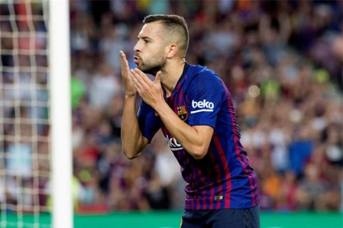 Hậu vệ trái: Jordi Alba (Barcelona).