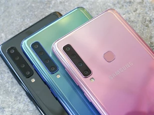 Ảnh chi tiết smartphone 4 camera sau đầu tiên trên thế giới