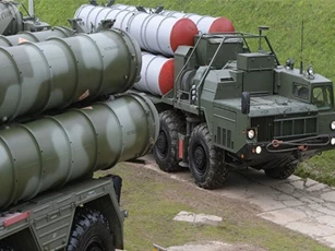 Chuyên gia: Trừng phạt S-400, Mỹ đẩy Ấn Độ vào vòng tay Nga