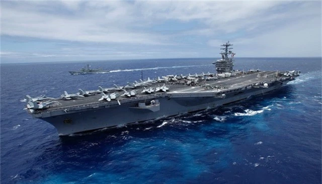 Tàu sân bay USS Nimitz của Mỹ tham gia tập trận ở ngoài khơi Hawaii (Ảnh: Reuters)