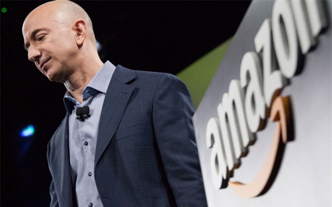 Chứng khoán toàn cầu đỏ lửa, giới siêu giàu lỗ bao nhiêu?