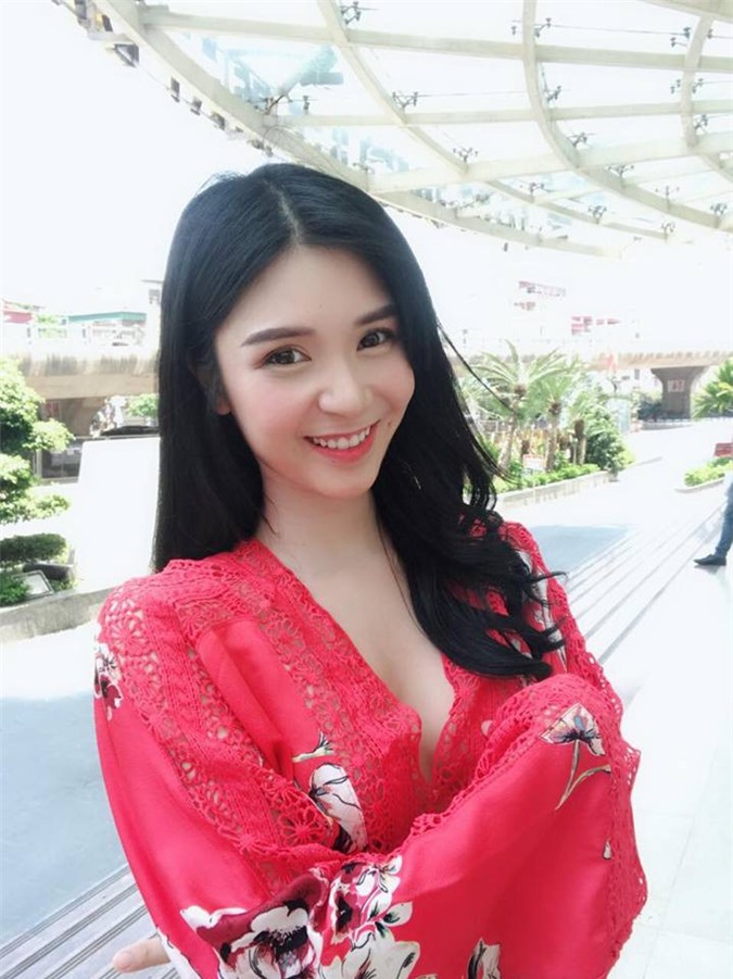 Thanh Bi phất lên nhờ mang "thương hiệu" sexy và tình cũ Quang Lê?