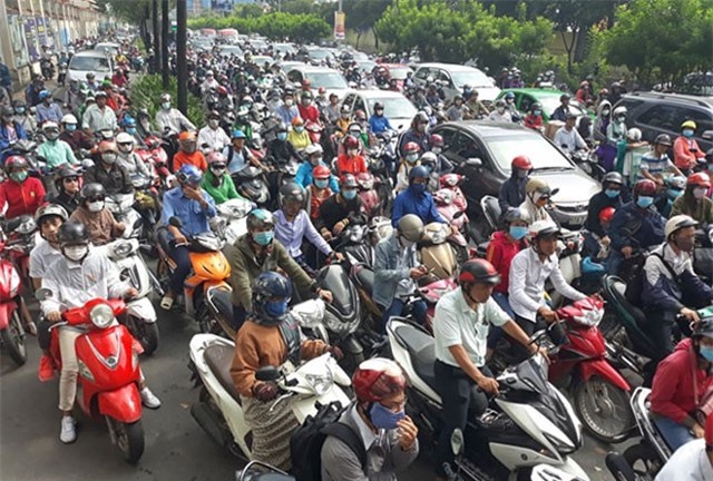 Clip: Giao thông kẹt cứng nhiều giờ đồng hồ do sập giàn giáo tại hầm Thủ Thiêm