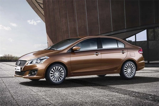 5. Suzuki Ciaz (doanh số: 28 chiếc).