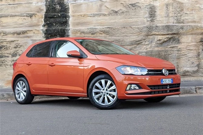 6. Volkswagen Polo (doanh số: 42.804 chiếc).