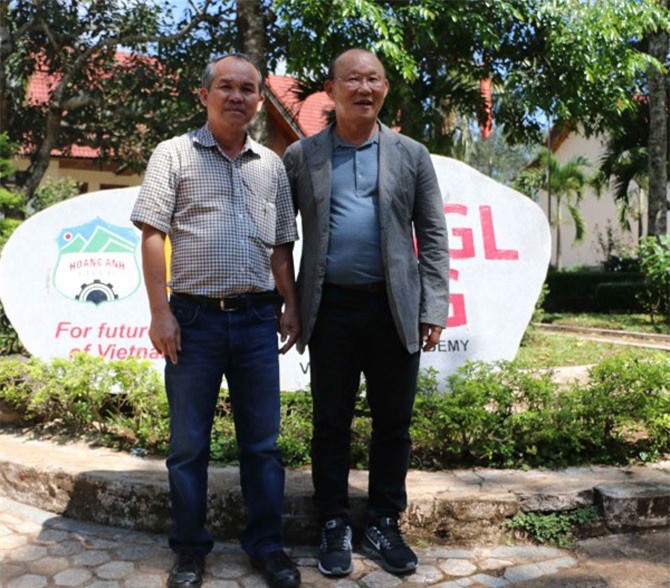 Vì sao bầu Đức không ủng hộ cầu thủ nhập tịch lên ĐTVN?