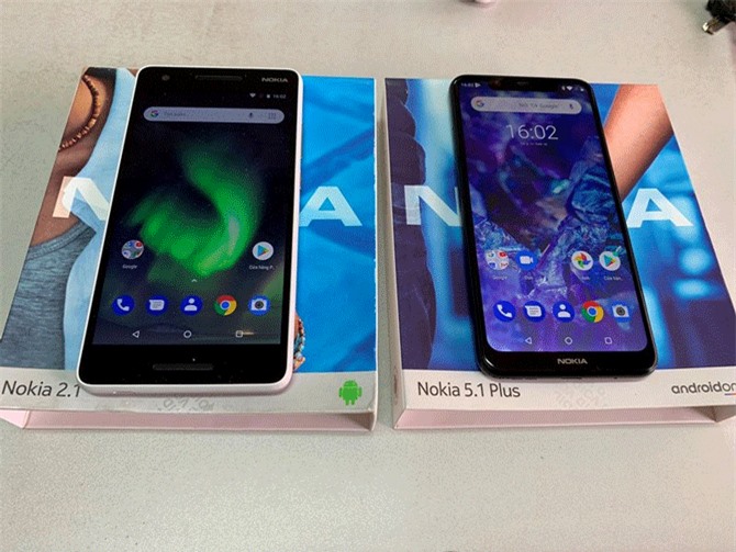 Ảnh thực tế bộ đôi Nokia 2.1 và 5.1 Plus tại Việt Nam
