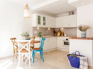 Căn hộ 60m2 sở hữu nội thất được "đo ni đóng giày" siêu đáng yêu