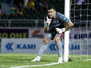 Clip: Xem lại những pha cứu thua xuất thần tại V.League 2018