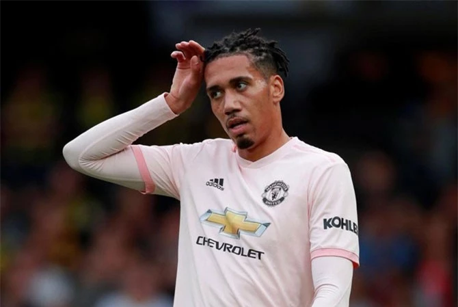 Trung vệ: Chris Smalling.