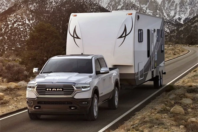 9. Ram 1500 Longhorn Crew Cab 4X4 2019.