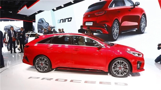 Kia ProCeed 2019 lo dien - quyen ru va thuc dung hon hinh anh 1