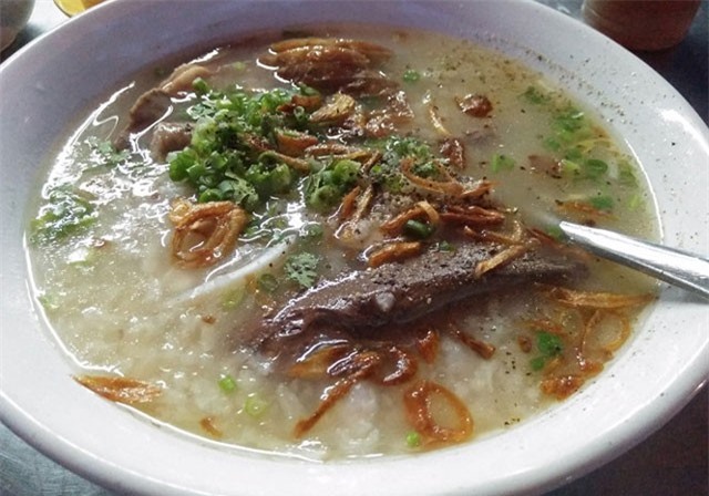 Cháo lòng 'cô chảnh' 36 năm ở Sài Gòn