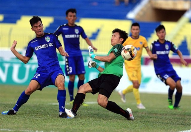 Ông Park cần Bùi Tiến Dũng hơn Đặng Văn Lâm